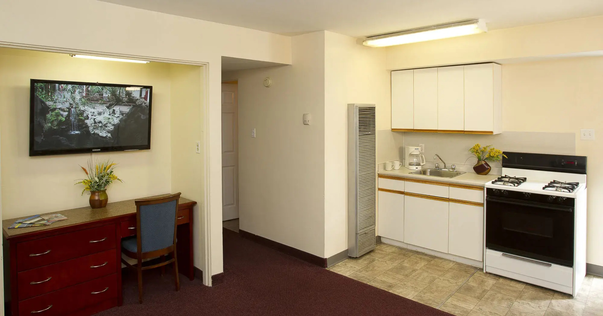 Scott's Inn and Suites