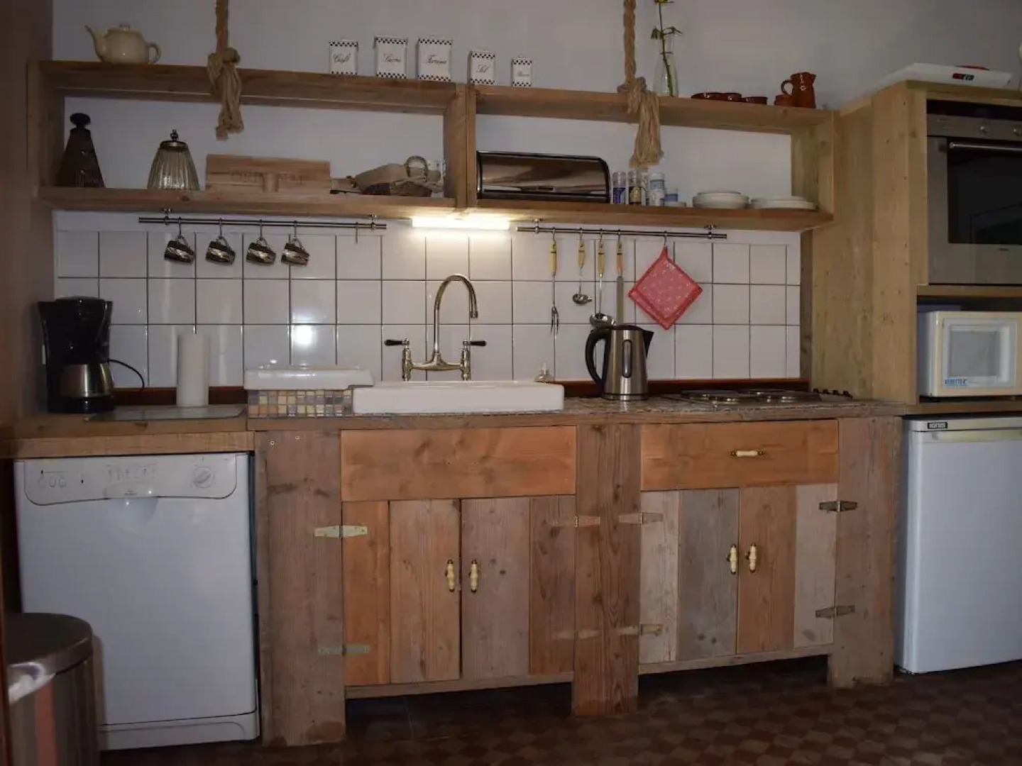 Spacious Cottage in Saint-Jean-de-Sauves with Terrace