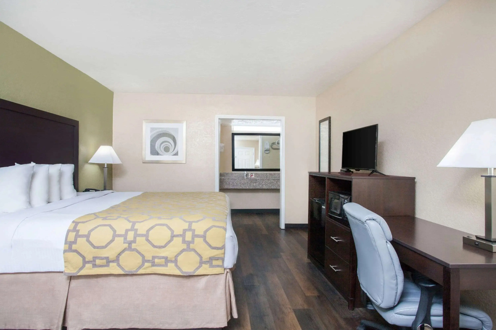 Baymont by Wyndham Lake City I-75