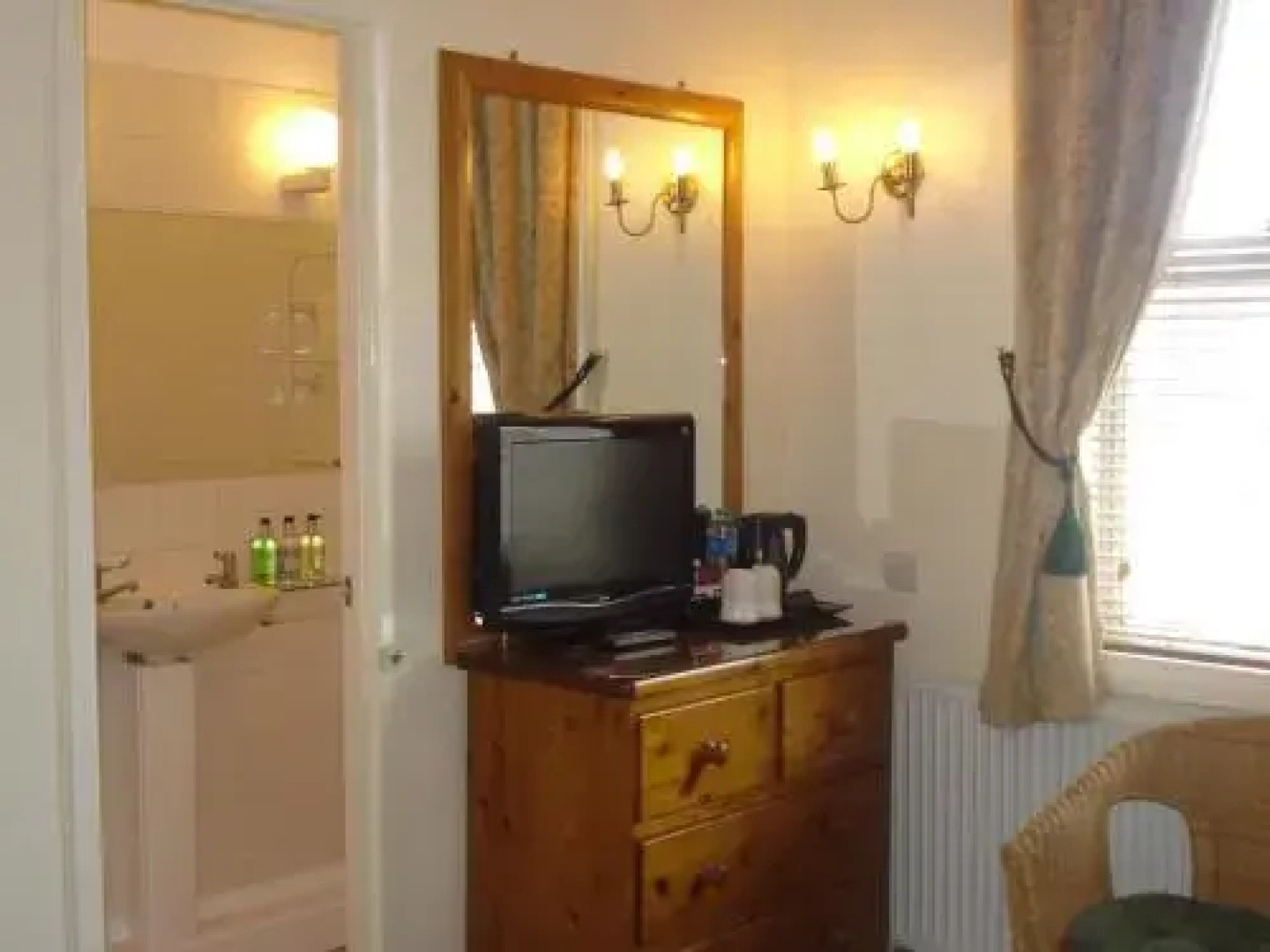 Bellplot House Hotel