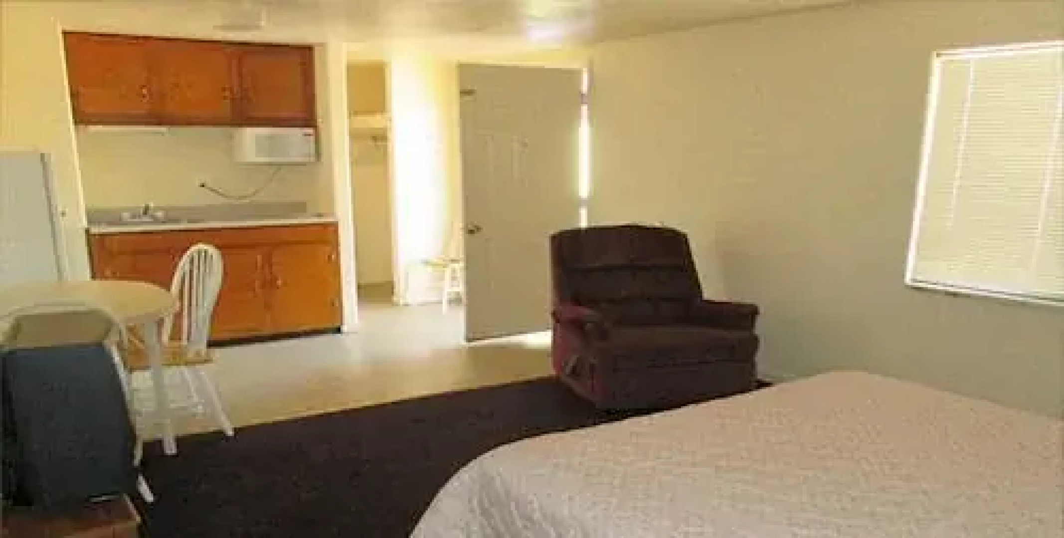 Topaz Inn and Suites