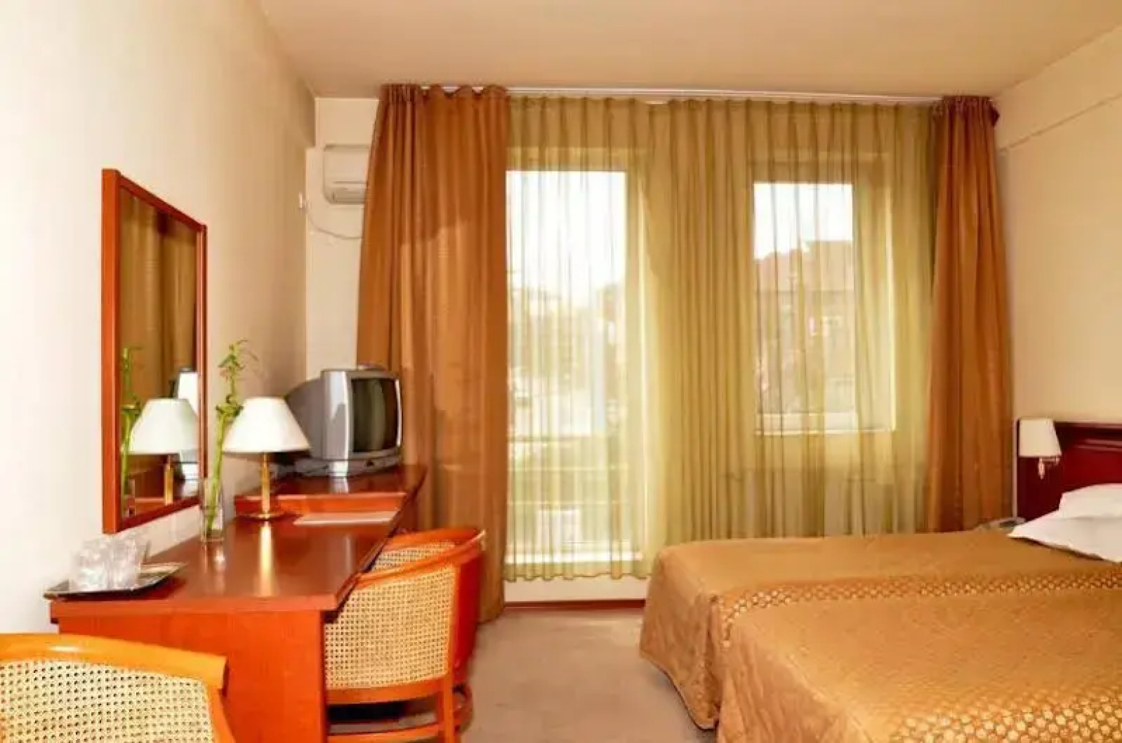 Seven Hotel