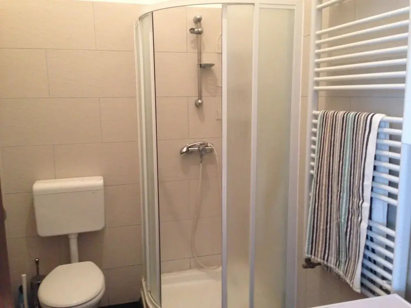 Hi5 Apartments - Parliament