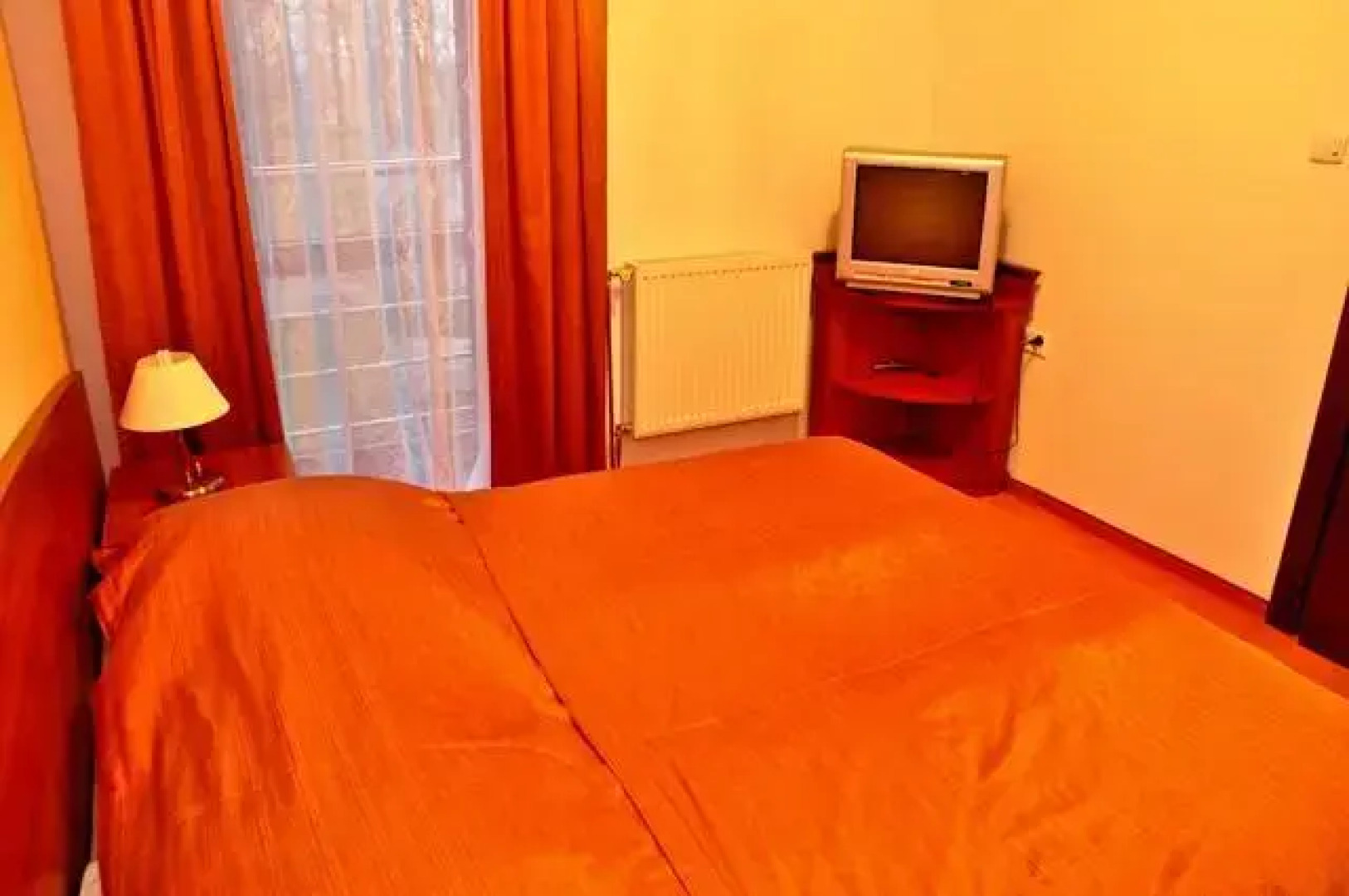 Hotel Pod Dębami