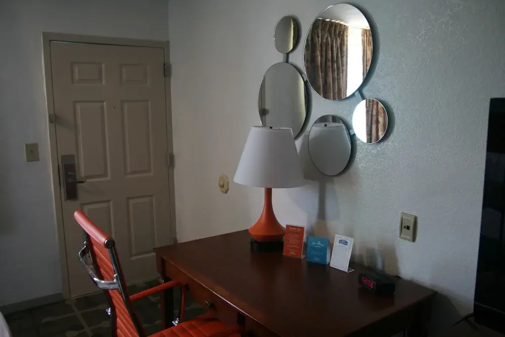 Howard Johnson by Wyndham Hattiesburg