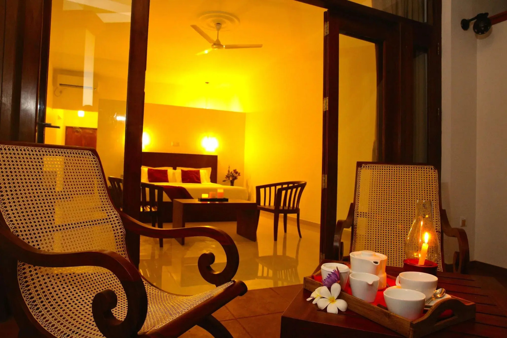 Whispering Palms Hotel