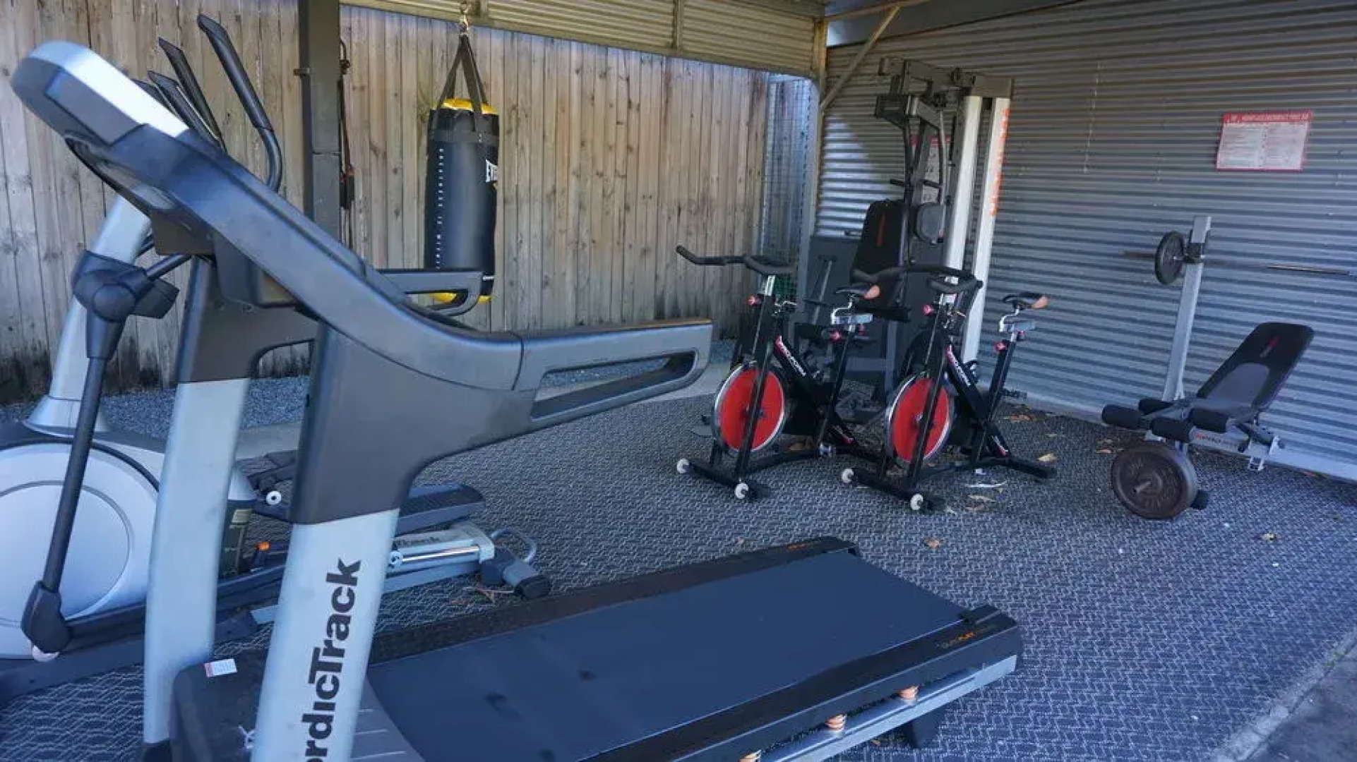 YAL Cairns - A Motel that makes a difference