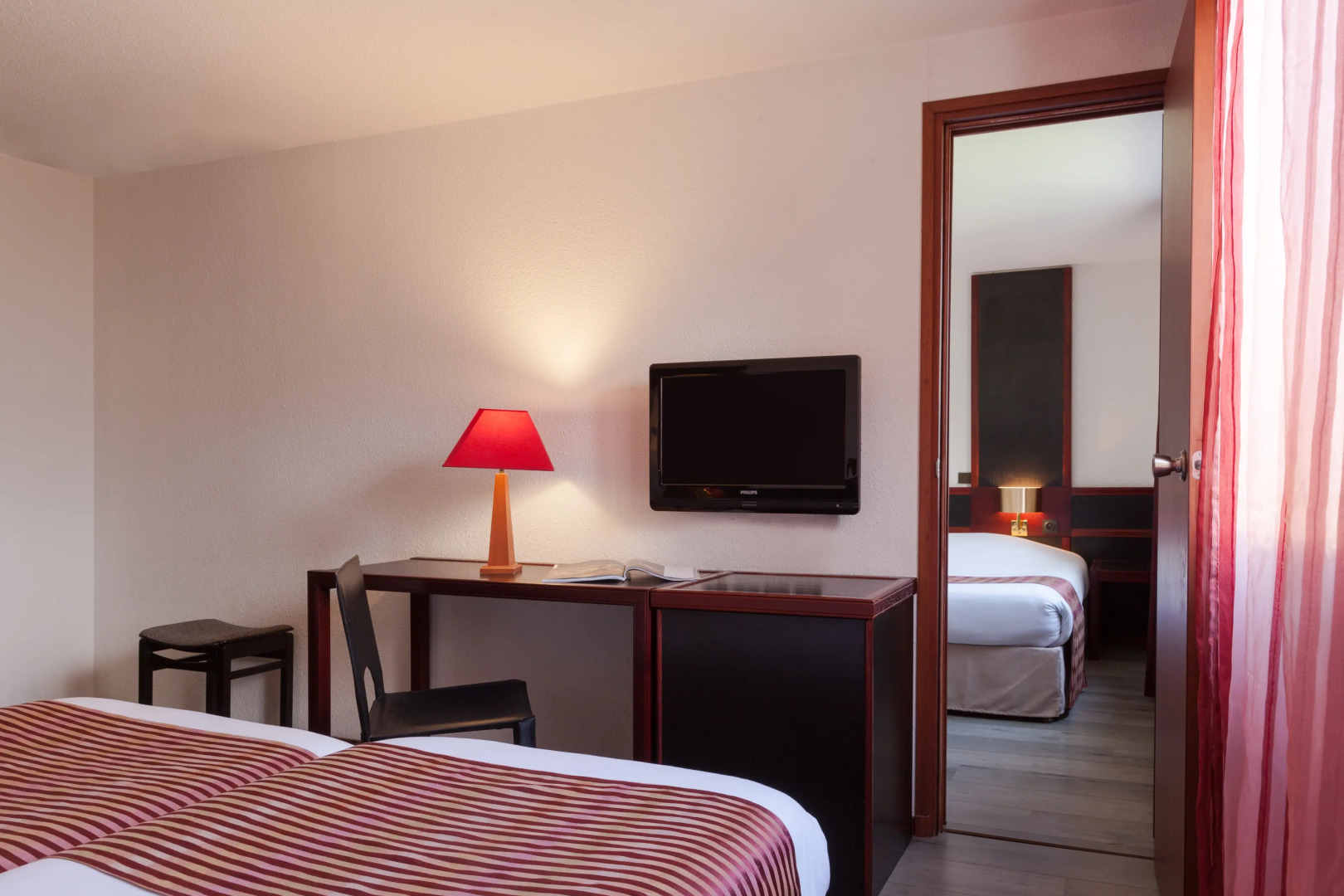 The Originals City, Hôtel Castel Burgond