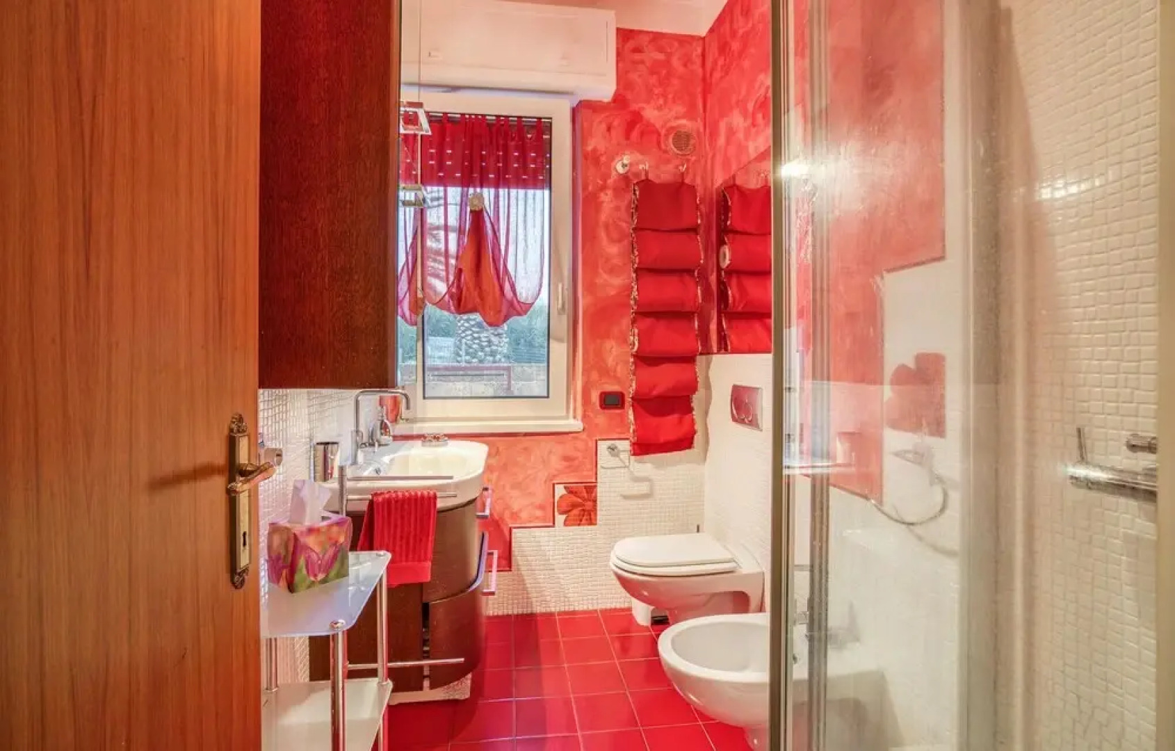 Nice Home in Martinsicuro With 4 Bedrooms and Wifi