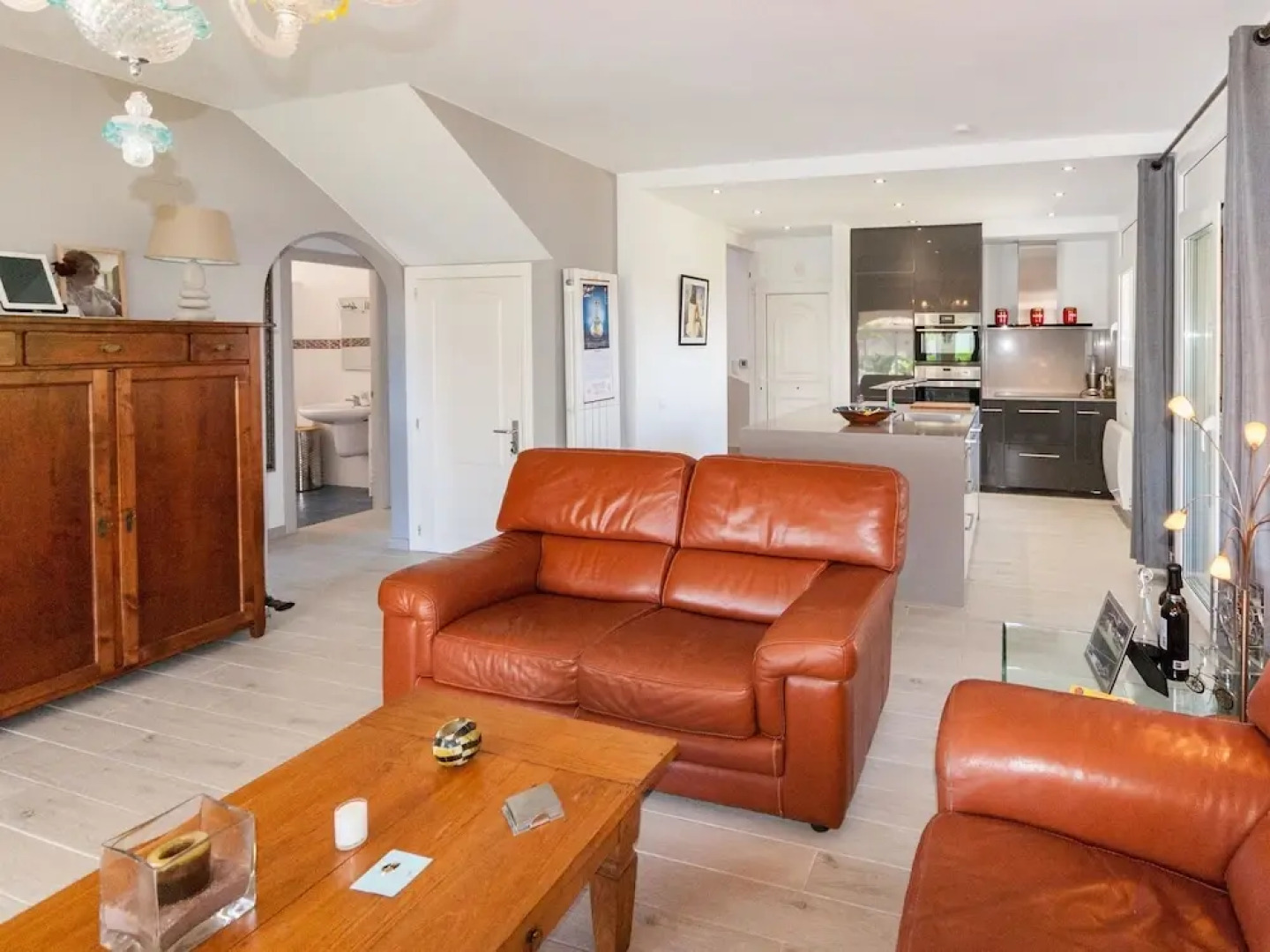 Fantastic Villa for 6 People With Communal Pool in Vilacolum