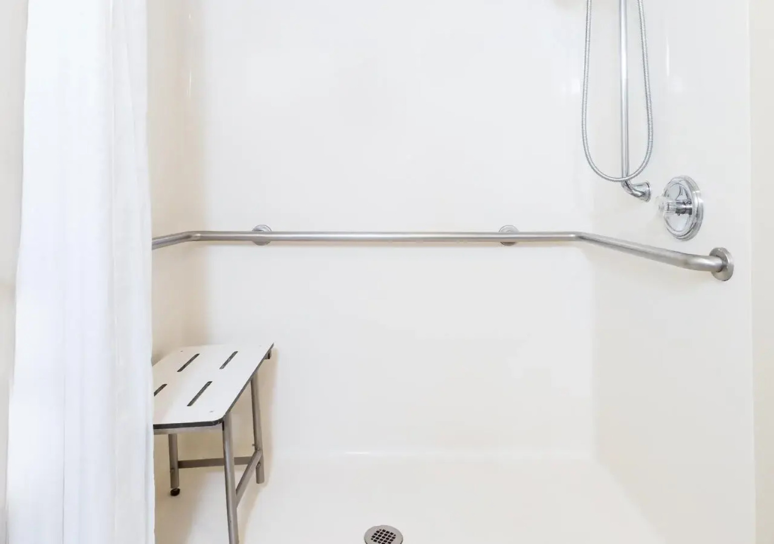 Holiday Inn Express Hotel & Suites Mt. Holly by IHG