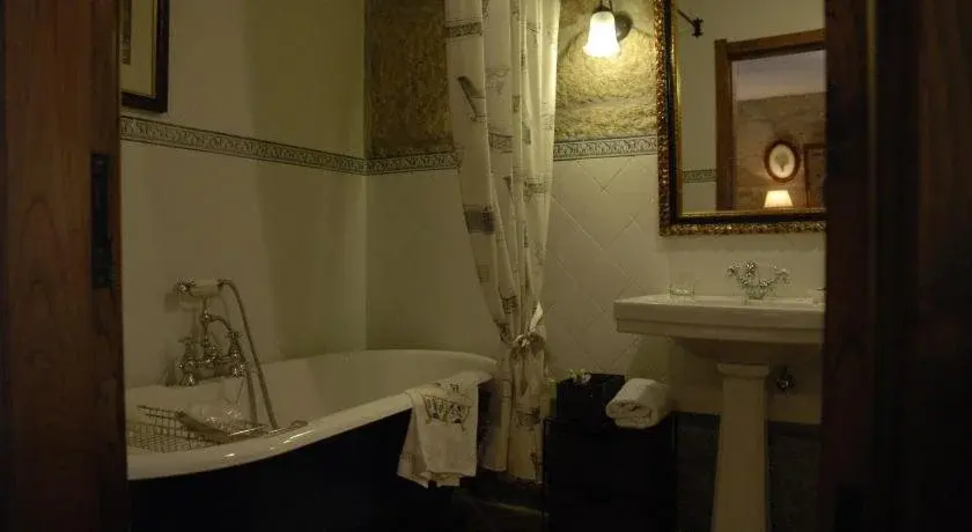 Casa Do Meio Do Povo