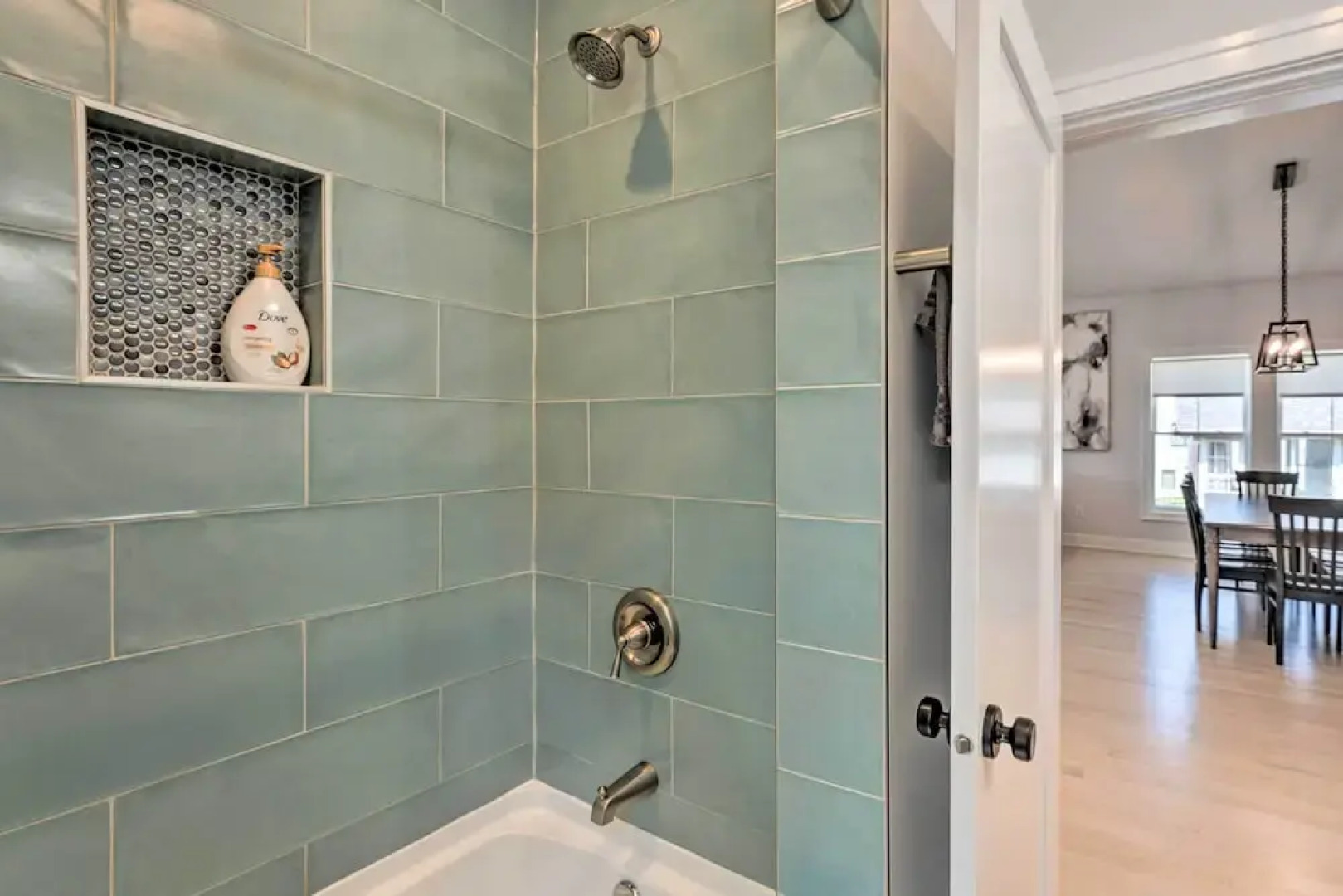 Fantastic House: Balcony, Steps to Lake Como!