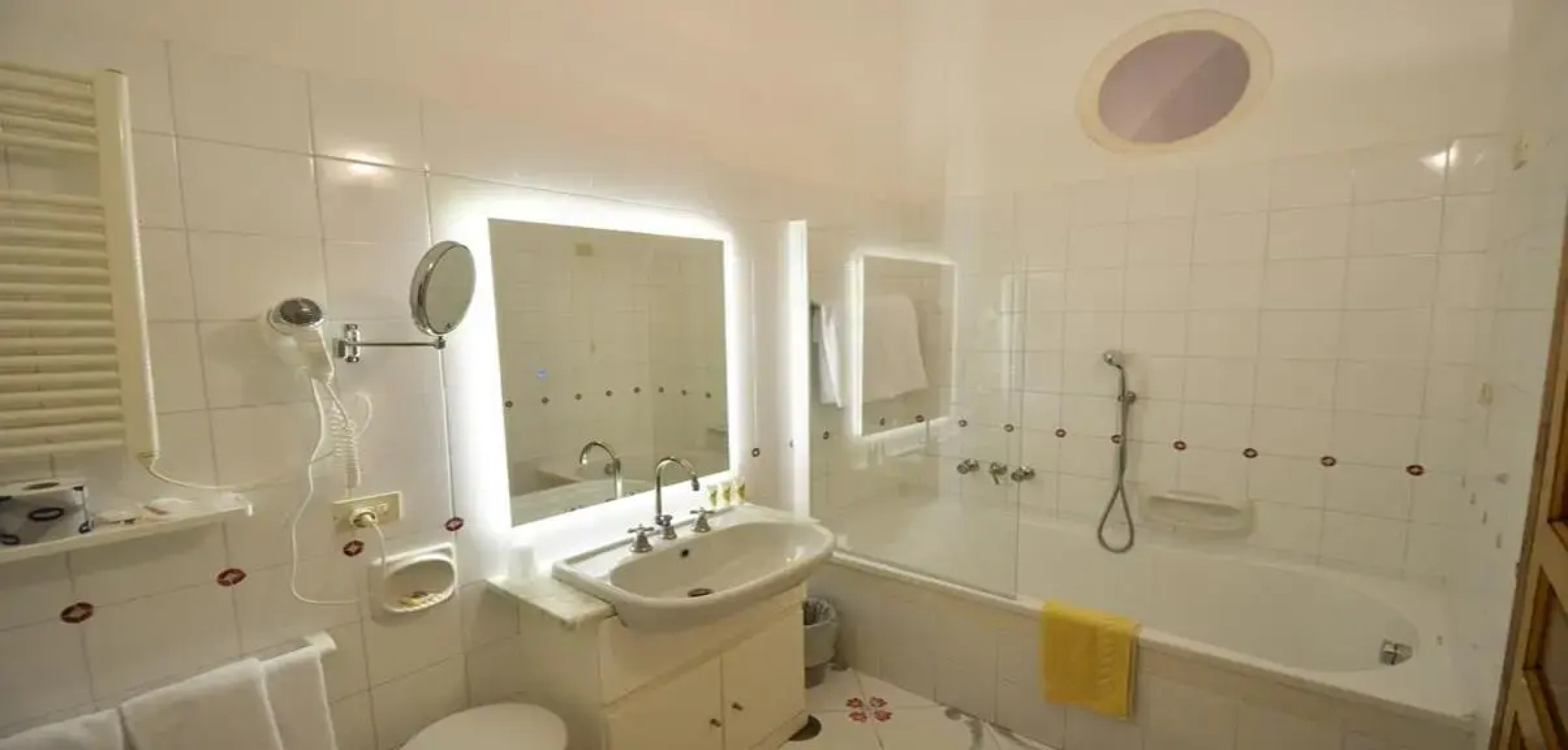 Отель Gatto Bianco Hotel & SPA