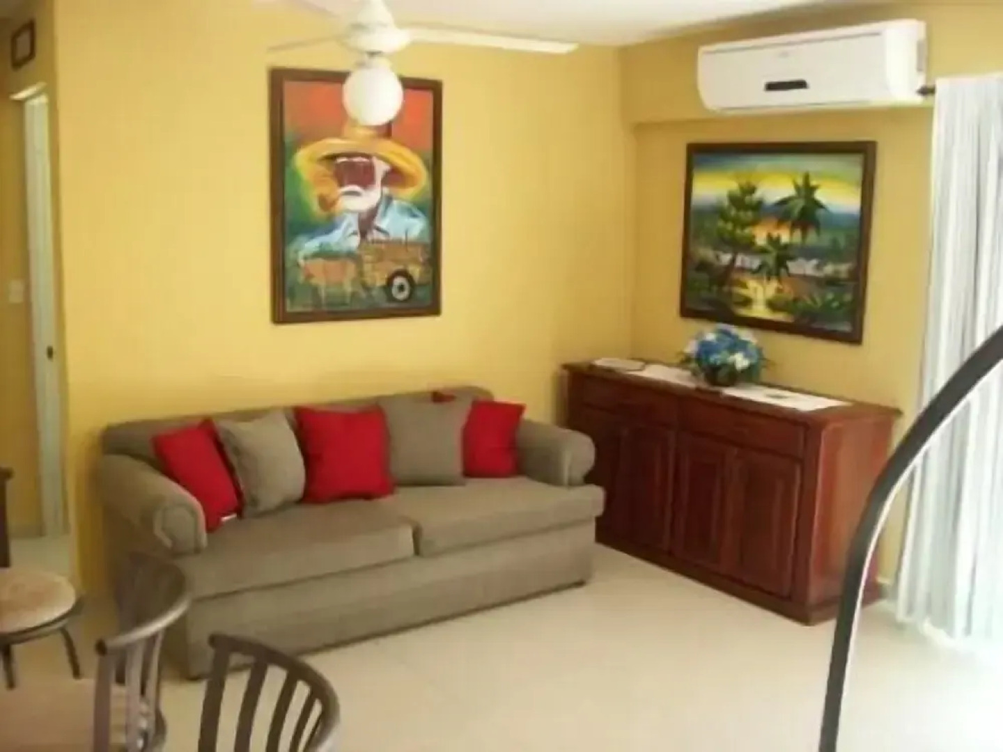 Gorgeous Three Level Penthouse