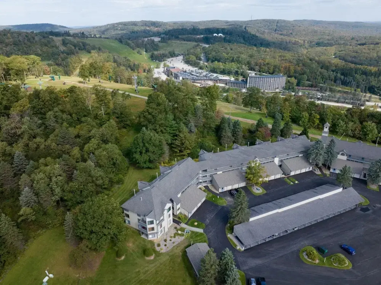 Seven Springs Stoneridge 3 Bedroom Deluxe Condo, Pet Friendly! by RedAwning