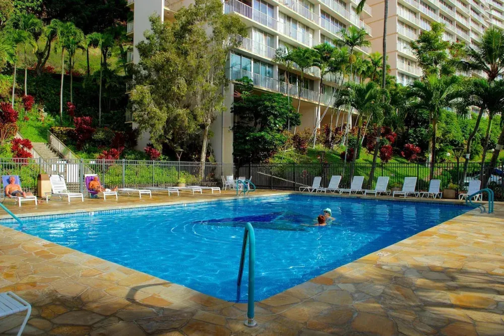 Makaha Valley Towers