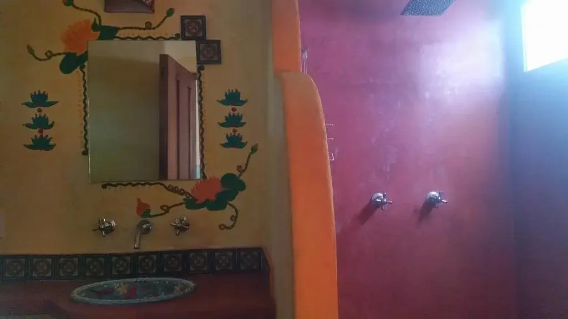 Casa Axis Mundi Raw and Vegan B&B