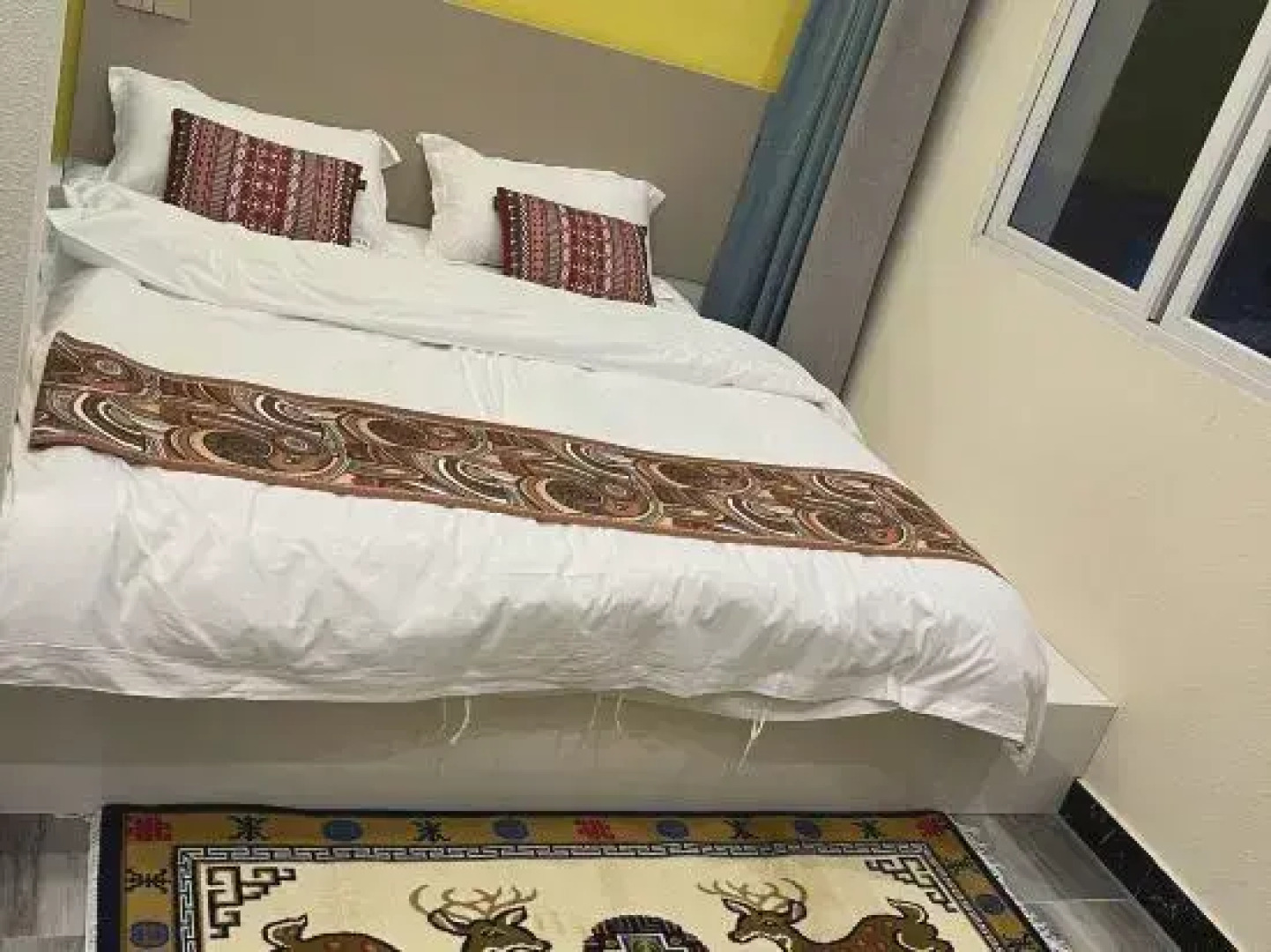 Kangding Wengmu Hot Spring Mountain Villa