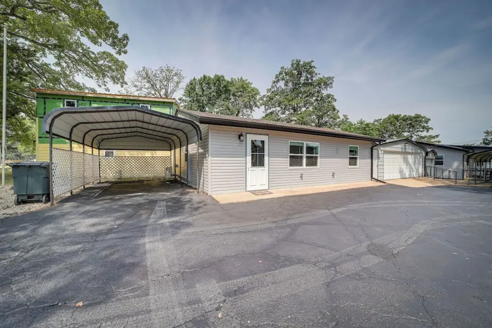 Waterfront Grove Retreat w/ Dock: 'cedar Ridge'