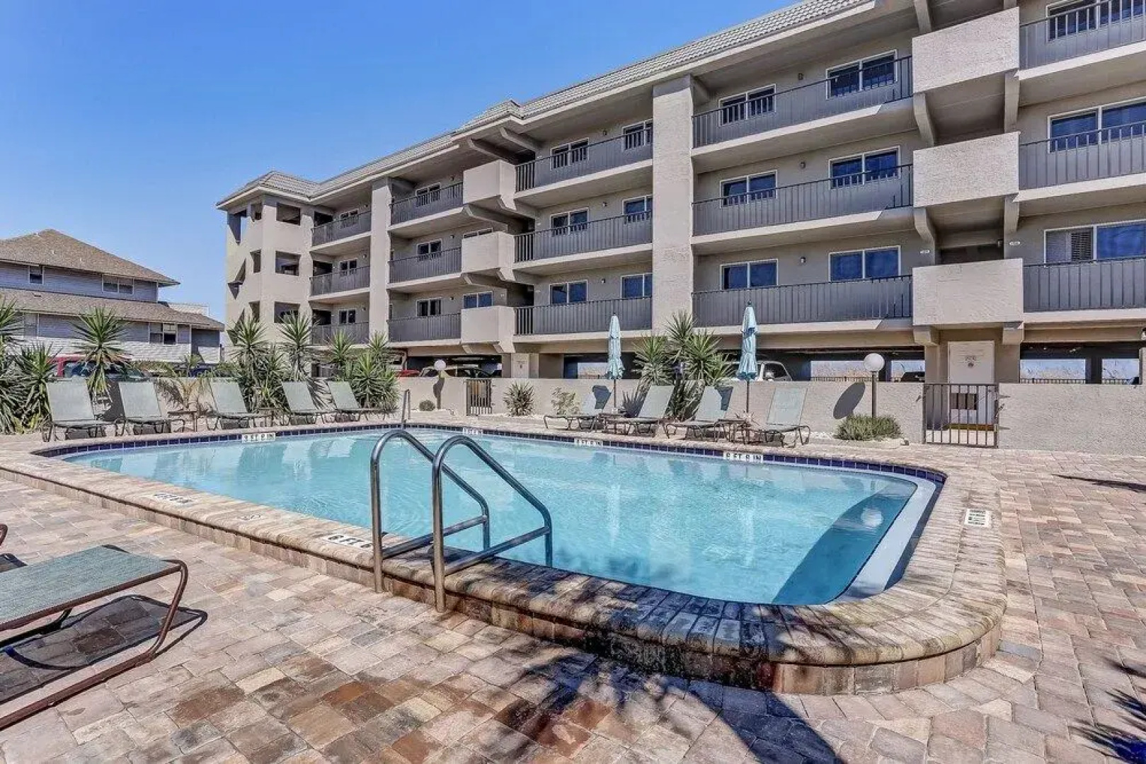 Rustic Theme Condo with Scenic Ocean View by RedAwning