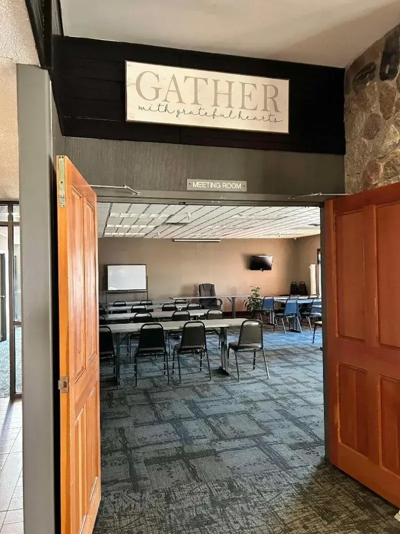 Heartland Inn & Suites, SureStay Collection by Best Western