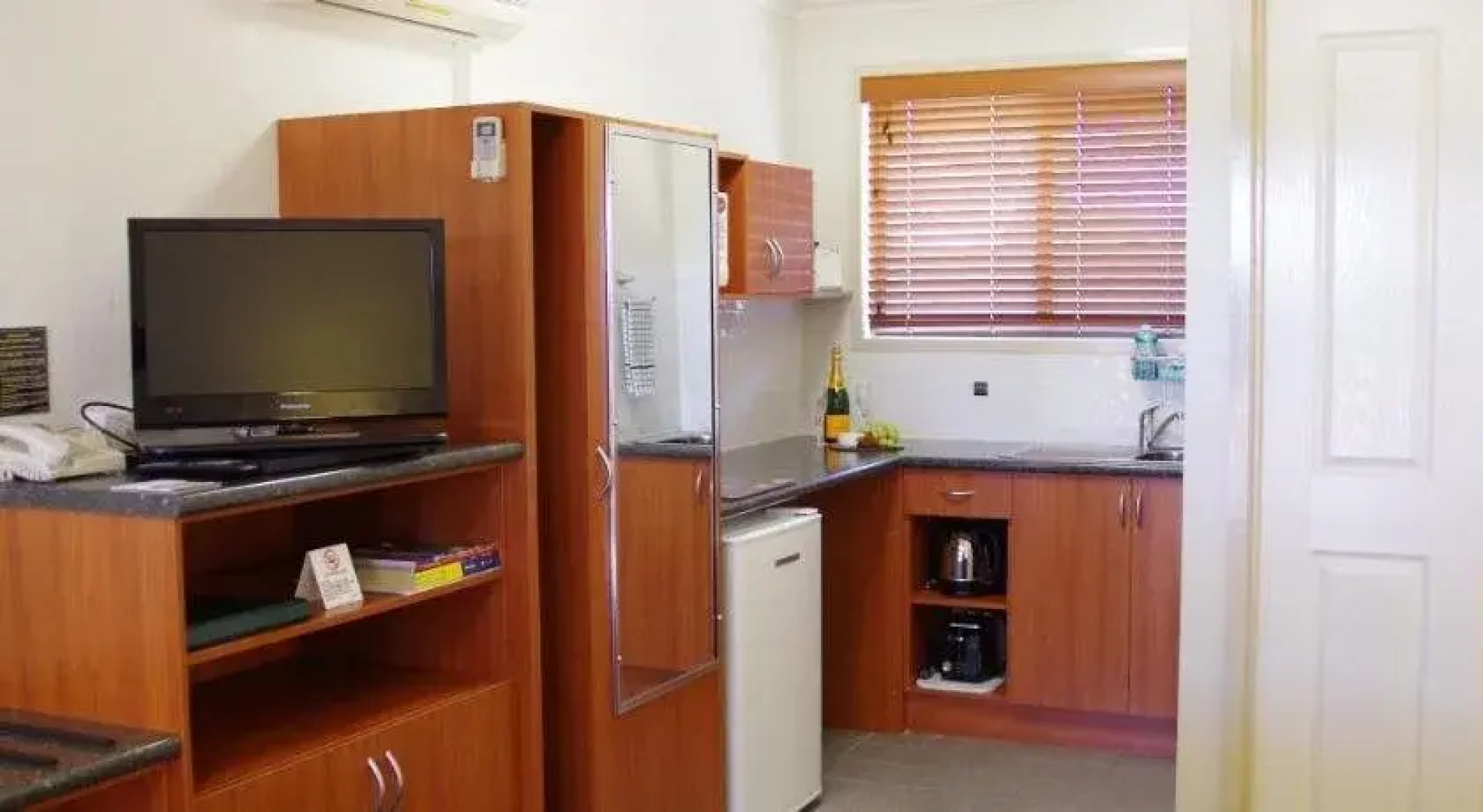 Stannum Lodge Motor Inn