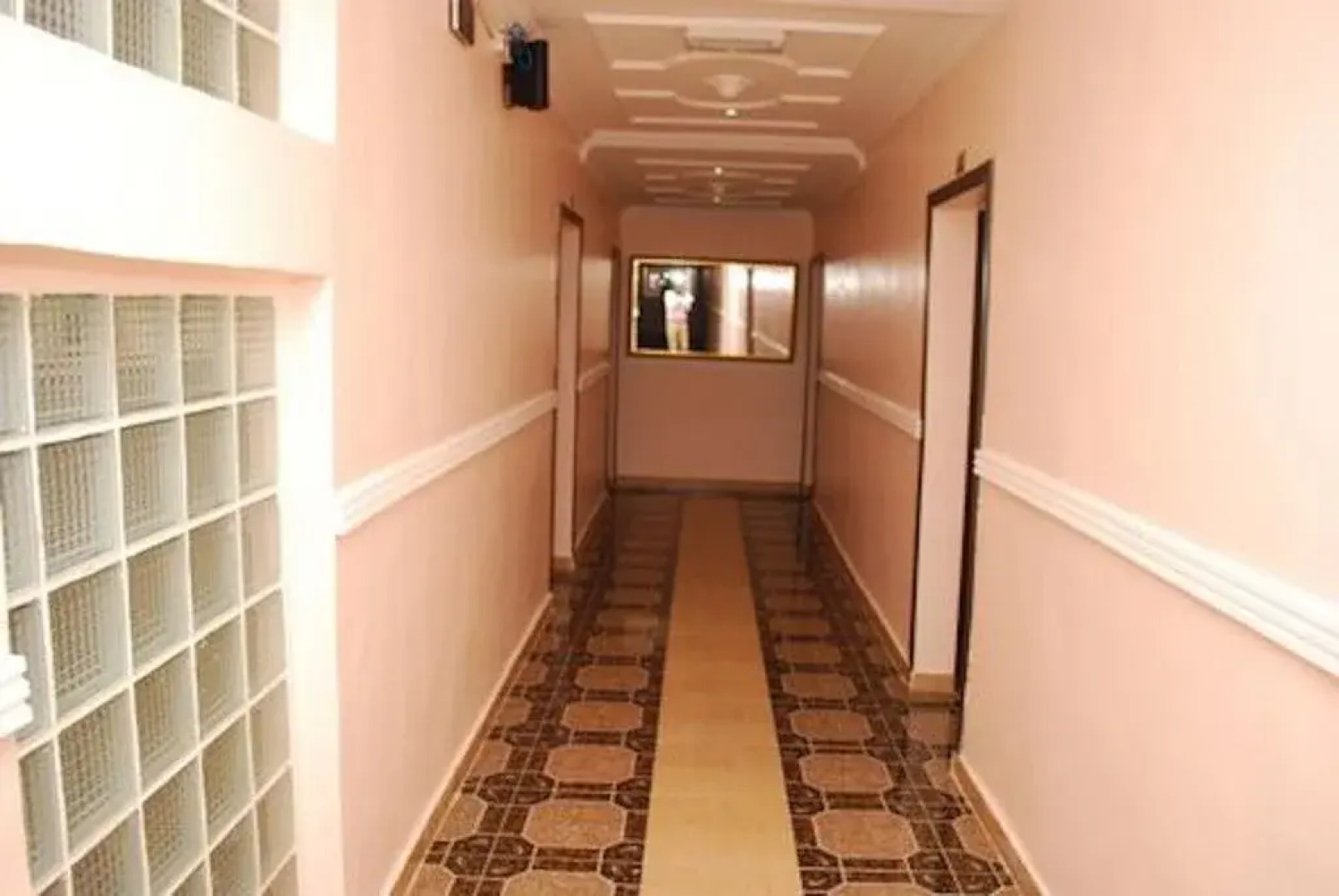 Valley Point Hotel & Suites