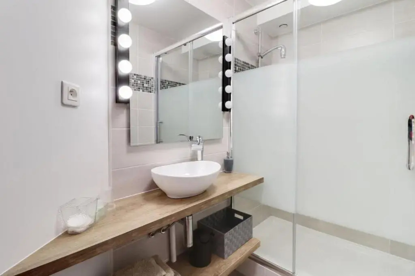 Suite Cupidon- Domaine des trois châteaux