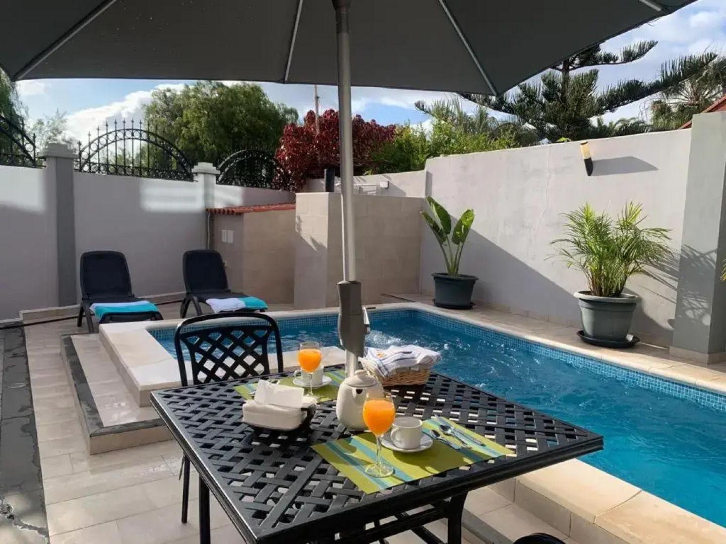 Luxury Apartment & Pool in Vistabella, Tenerife