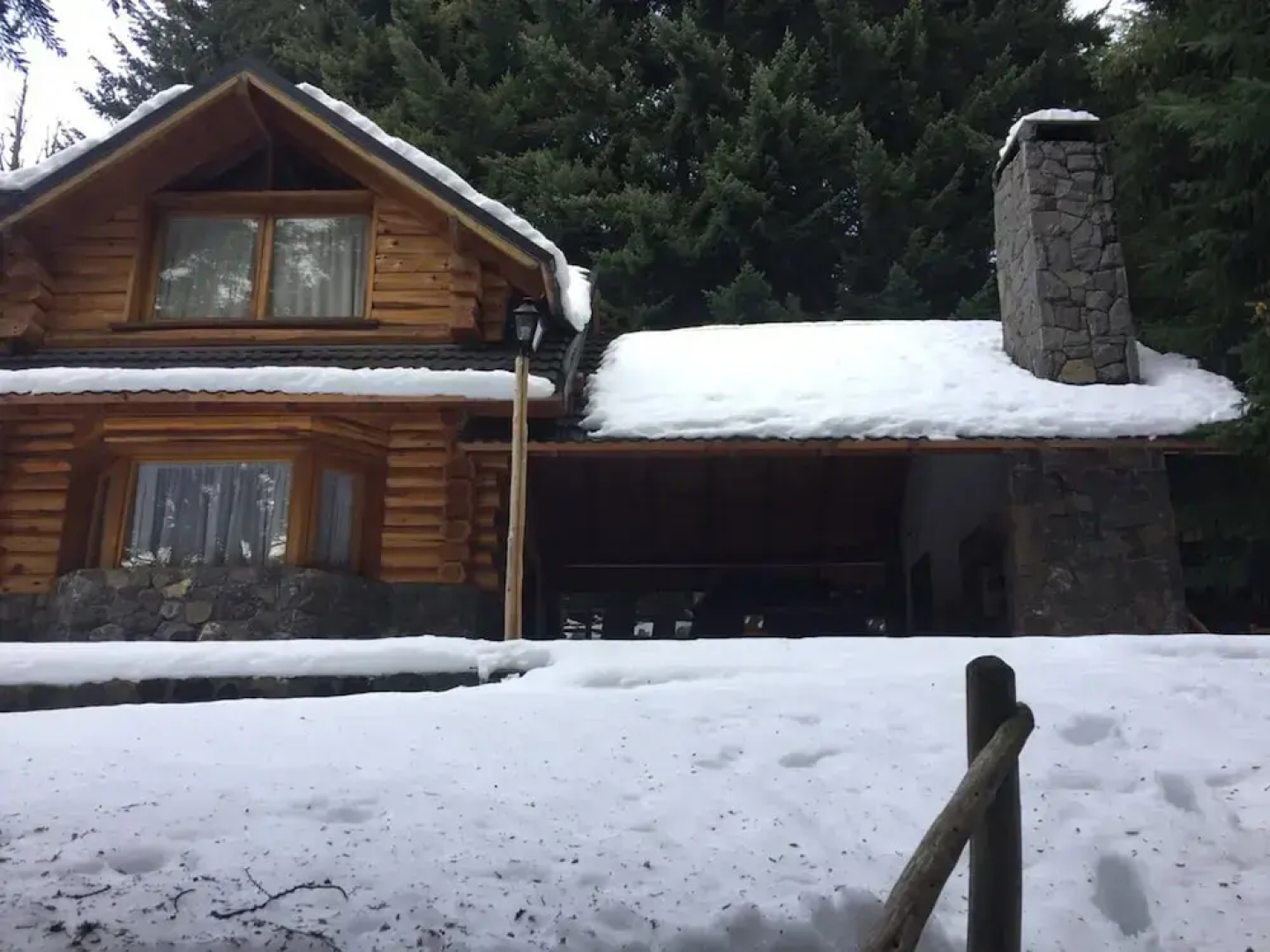 Amazing 5 Bedrooms Chalet in Villa Traful VT1 by Apartments Bariloche
