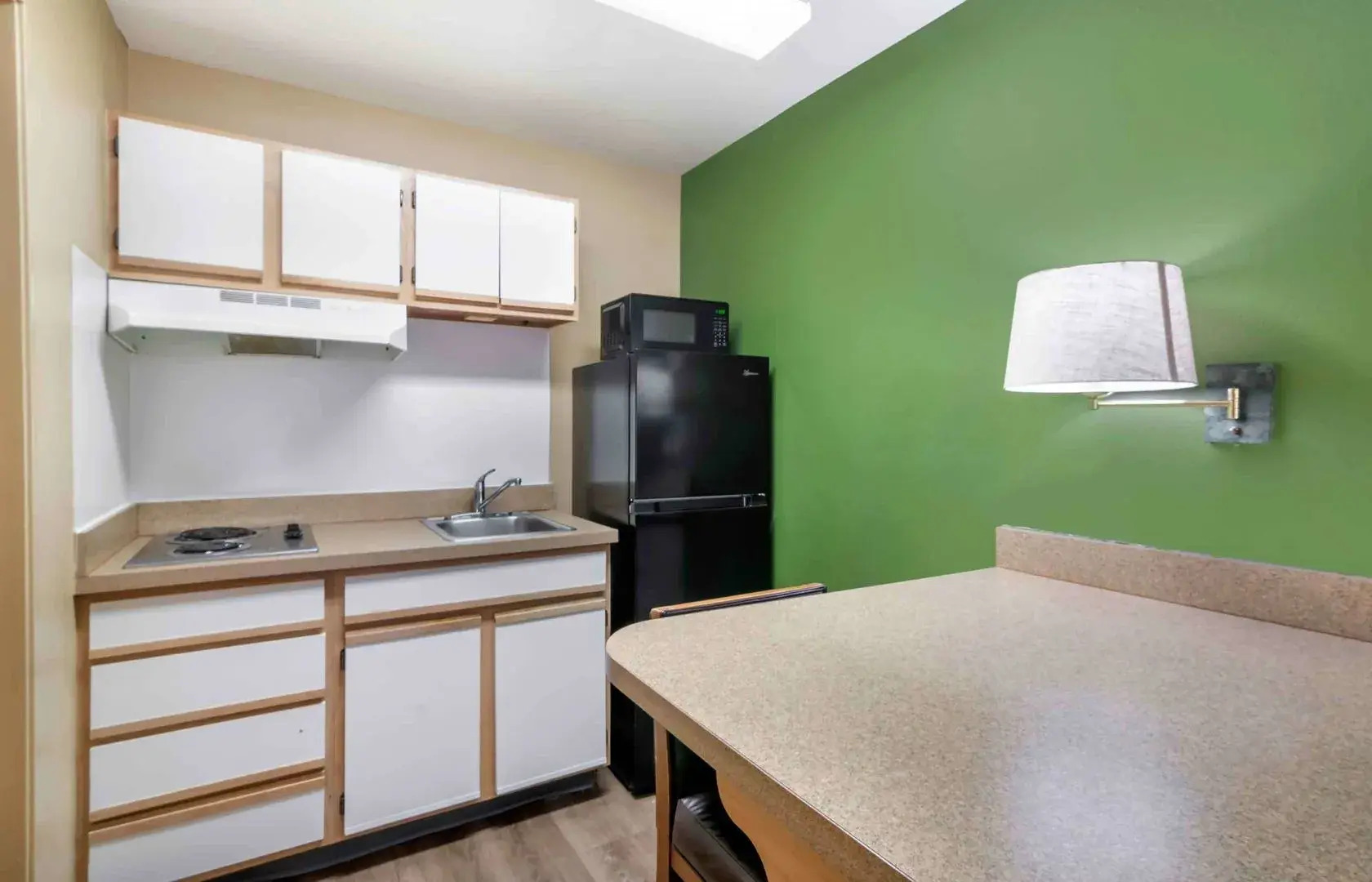 Extended Stay America Suites Kansas City Shawnee Mission