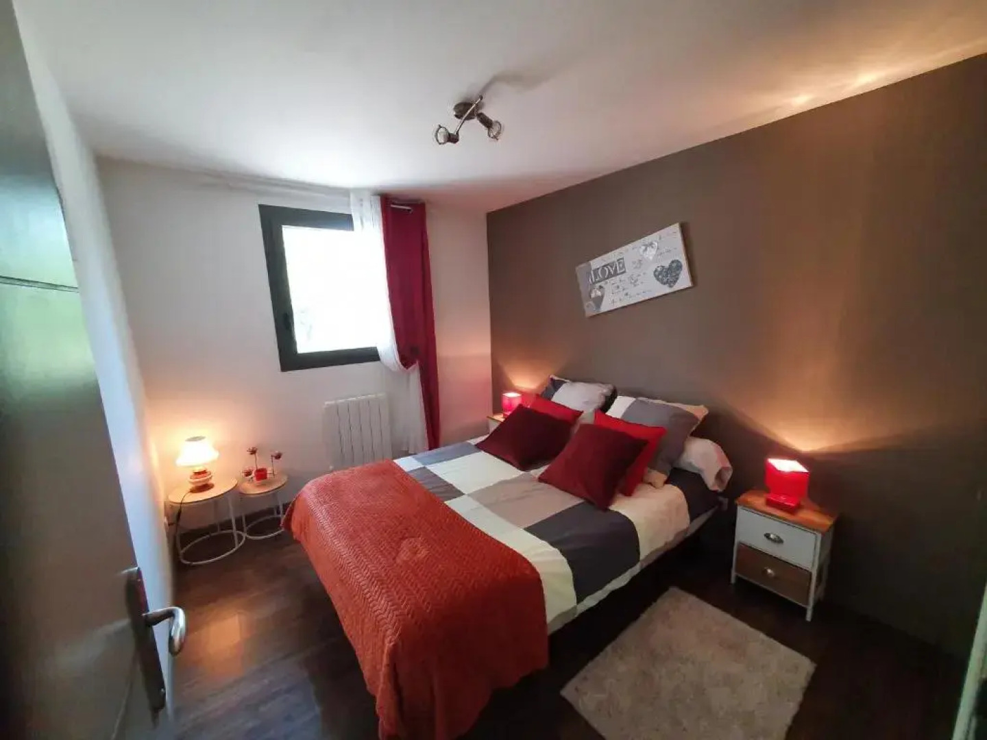 Au calme, confortable avec terrasse