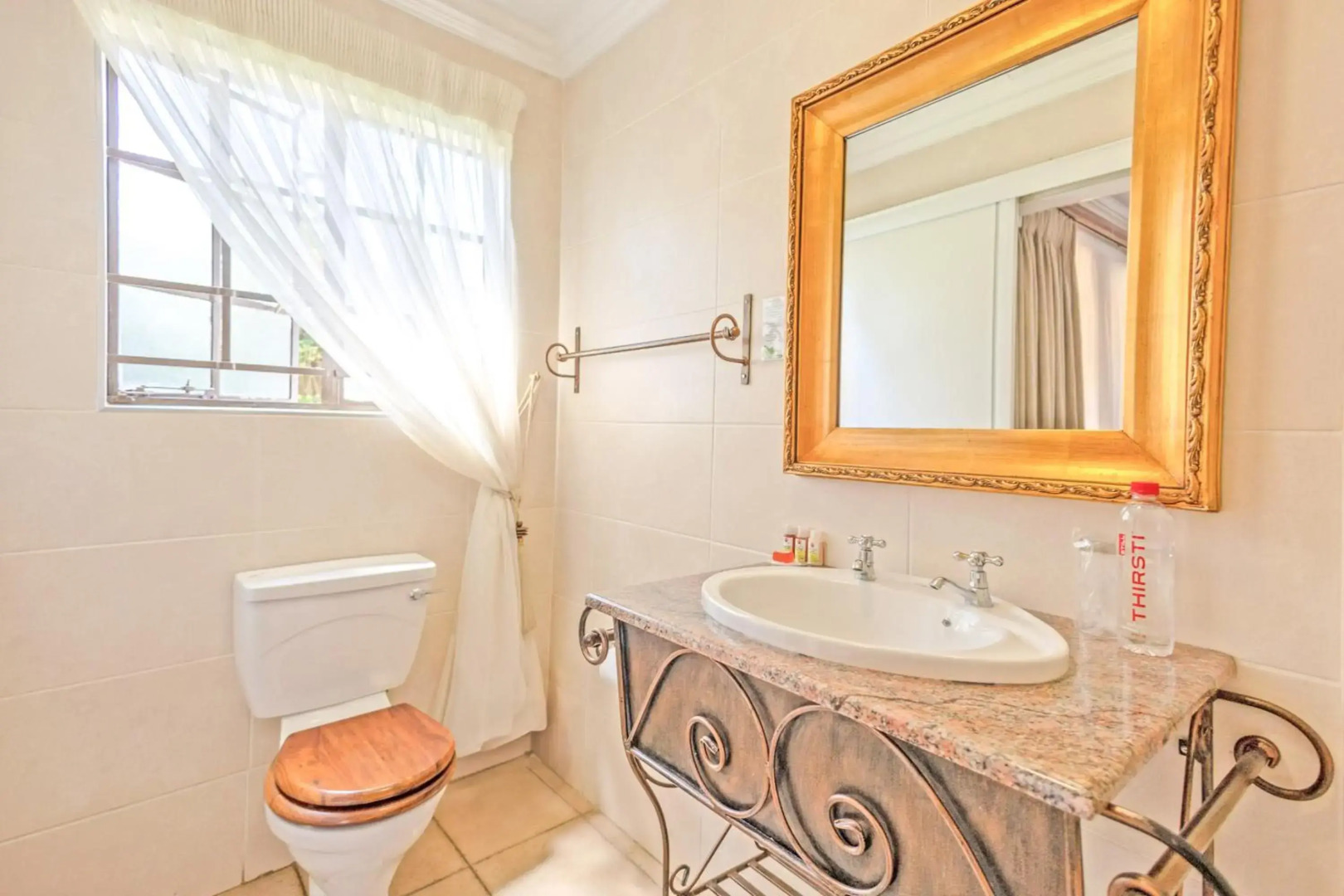 Afrique Boutique Hotel O.R. Tambo