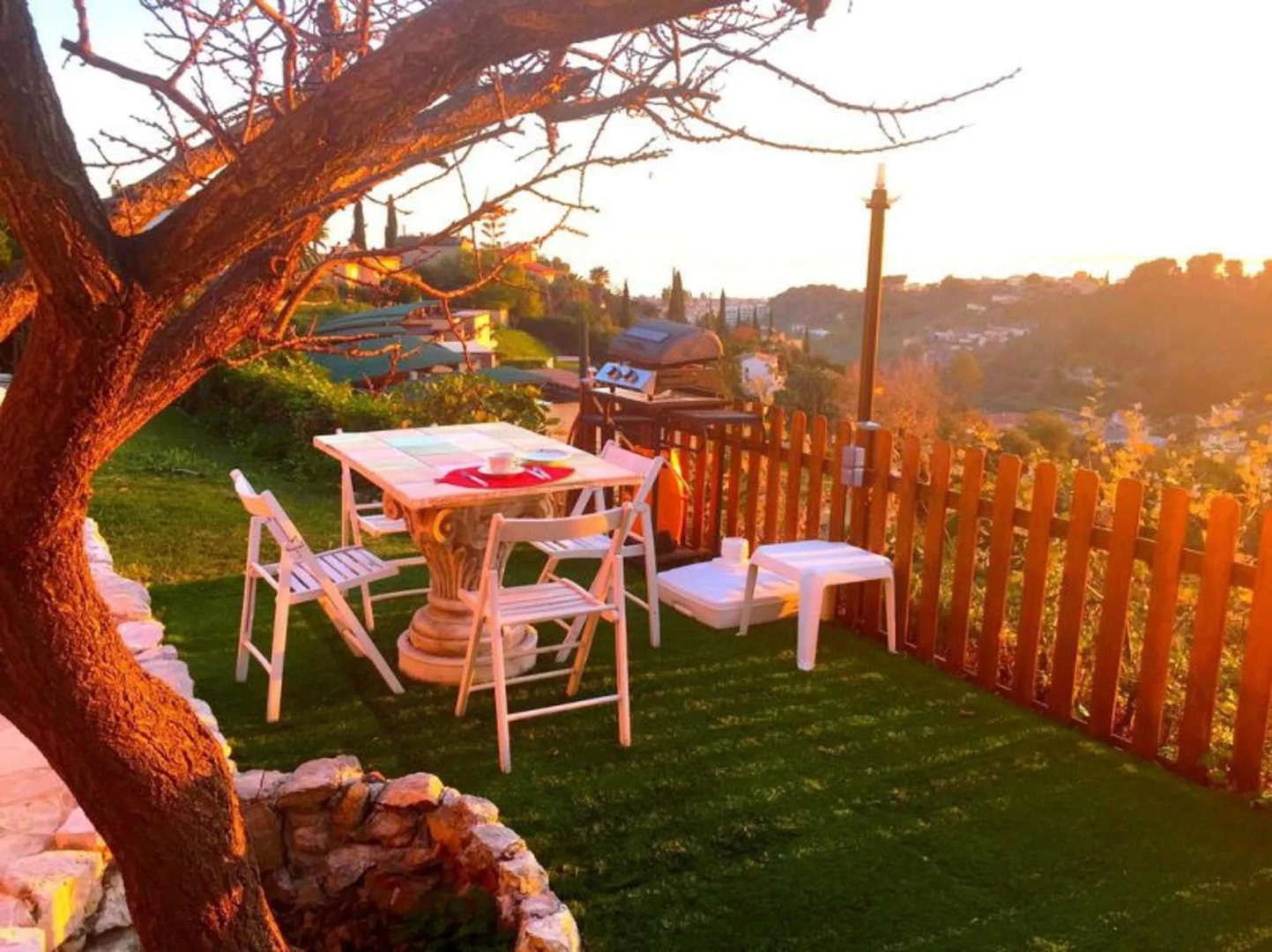 Studio in Cagnes-sur-mer, With Wonderful sea View, Pool Access, Enclos