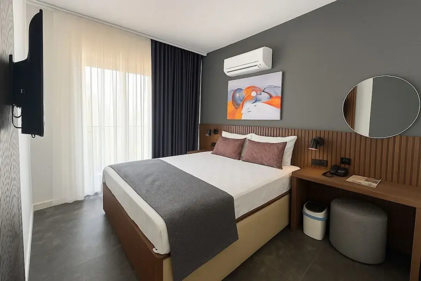 Wolf Of The City Hotel & Spa