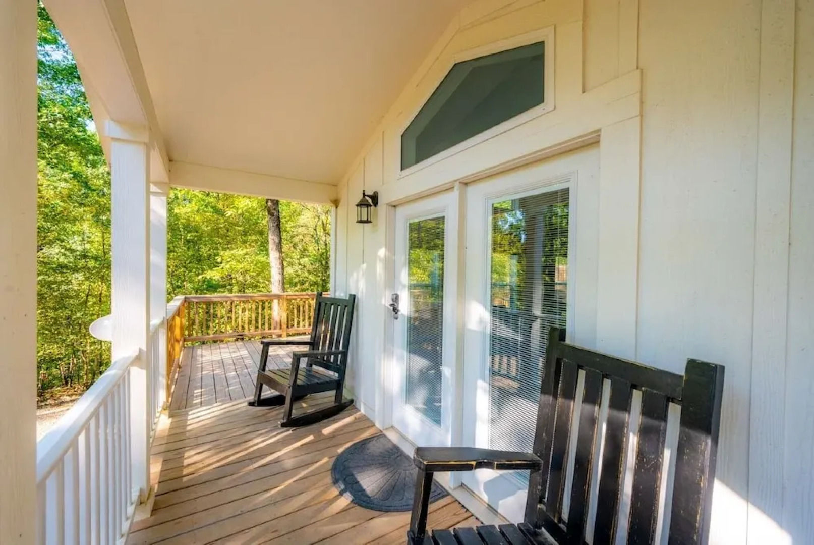 Little Lodge With Hot Tub on the Back Deck by Redawning