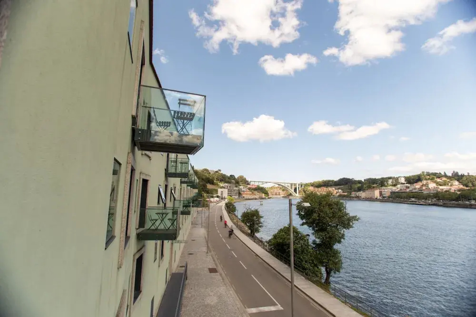 Douro Triplex - Stunning River Views by Porto City Hosts