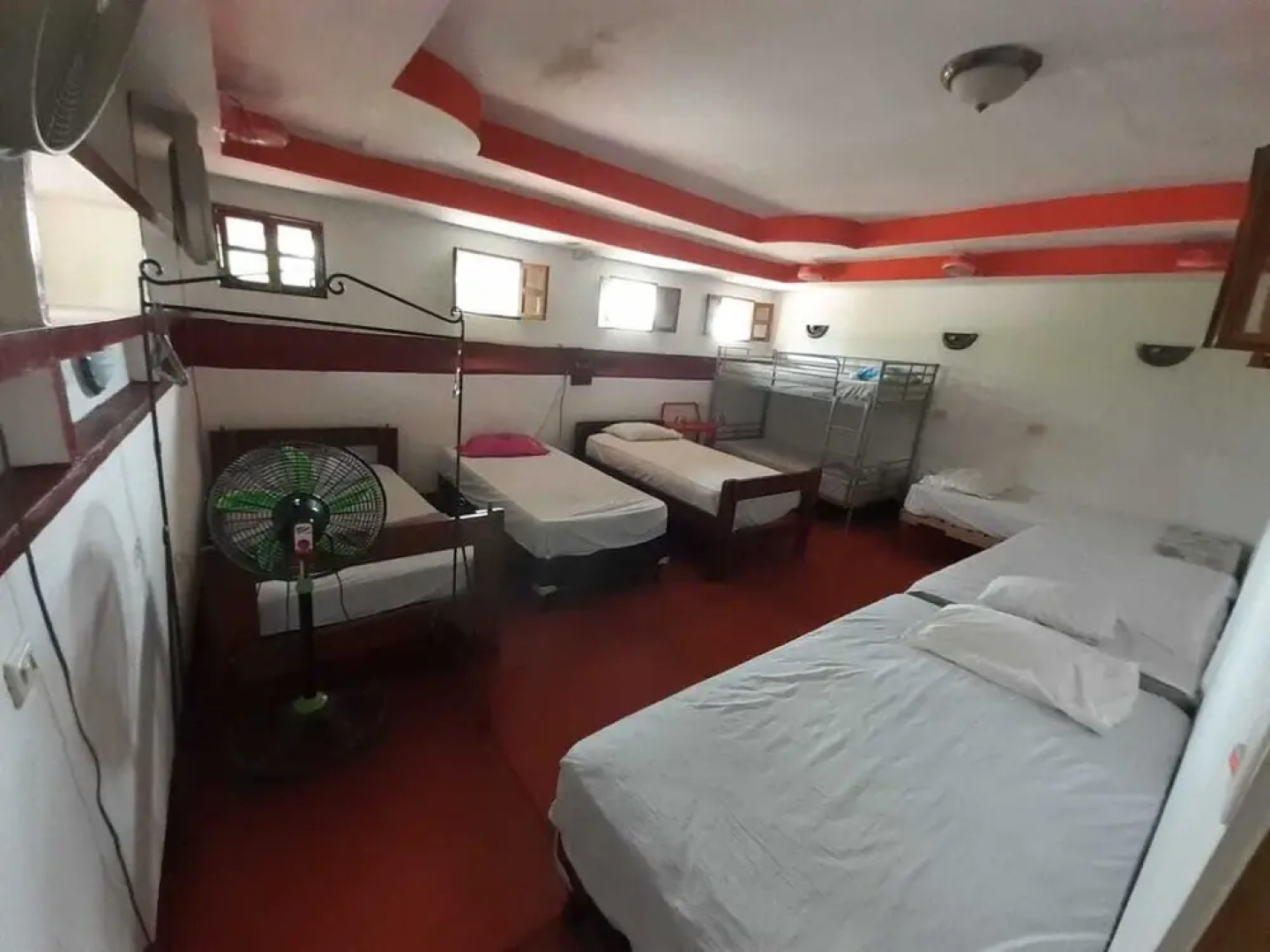 Hostal Ruinas de San Sebastian - Hostel
