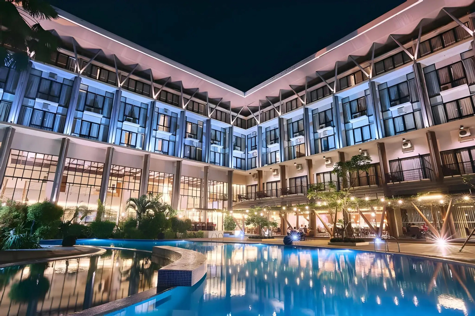 Horison Ultima Ratu Serang