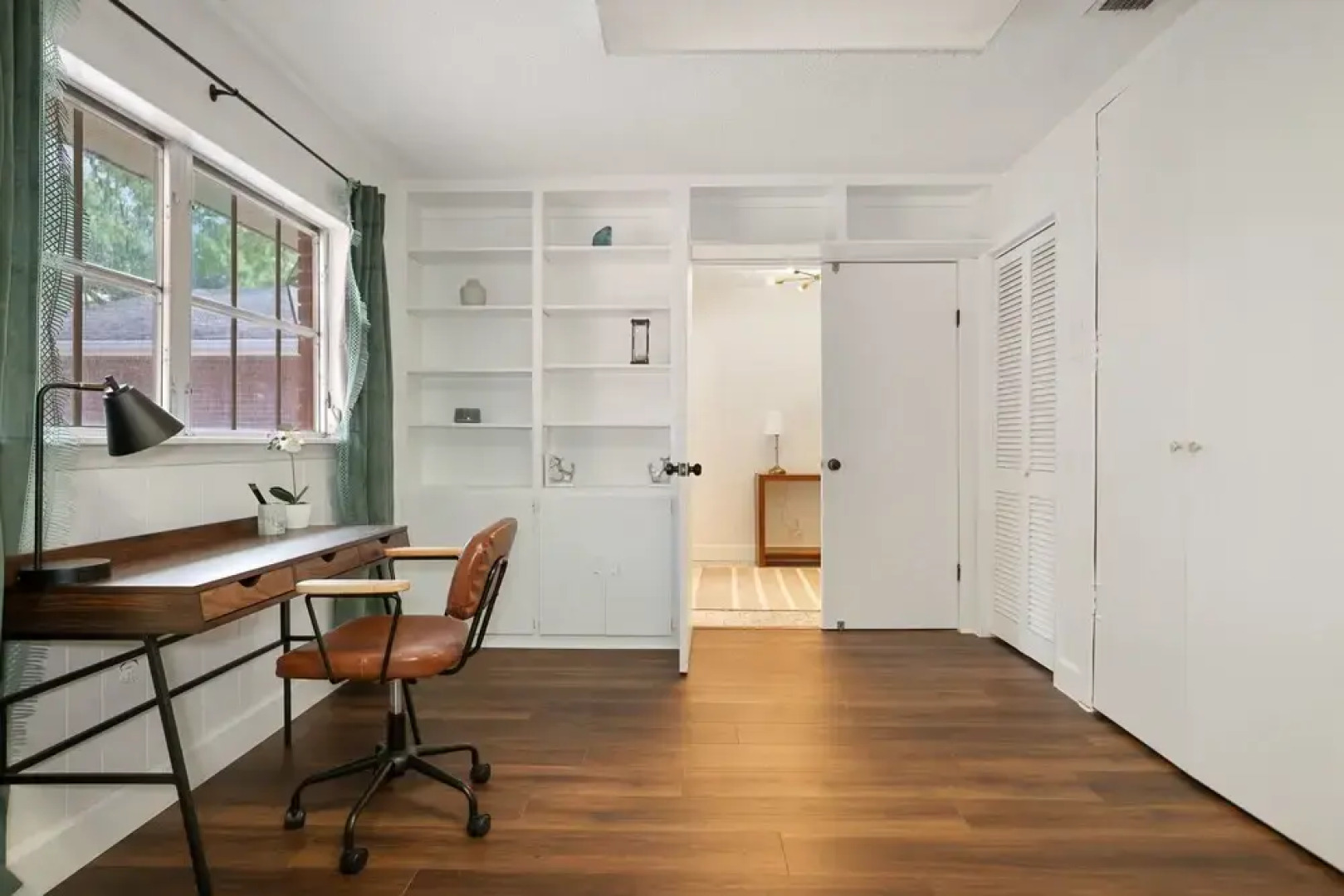 Golden Retreat: Expansive 6BR Home w Heated Pool ~