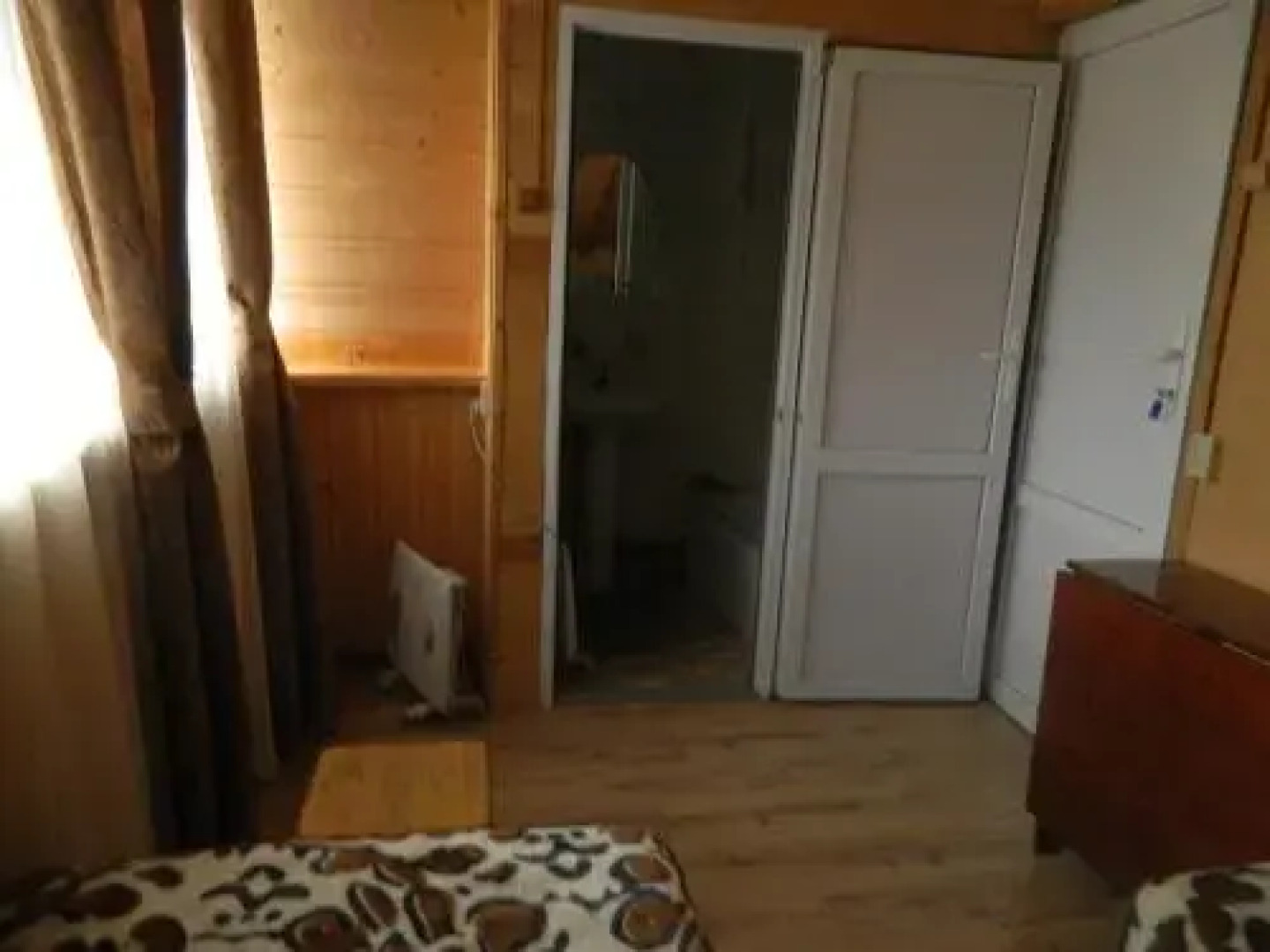 Частный дом с номерами и отдельной кухней