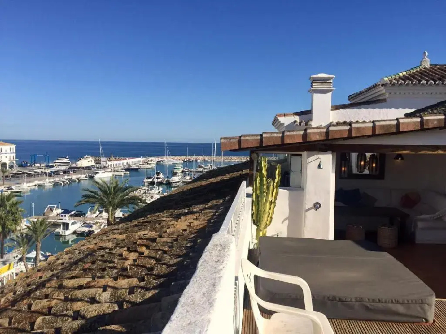 2257-Stunning Penthouse First Line Port Sea View