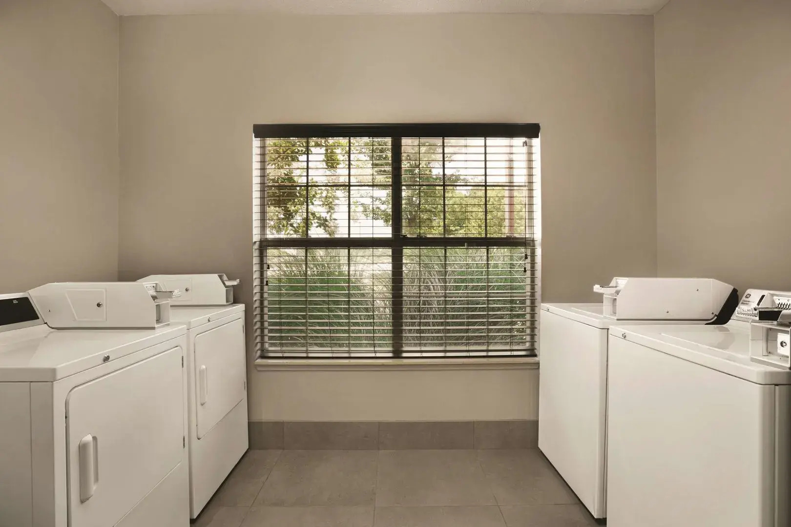 Country Inn & Suites by Radisson, Newnan, GA