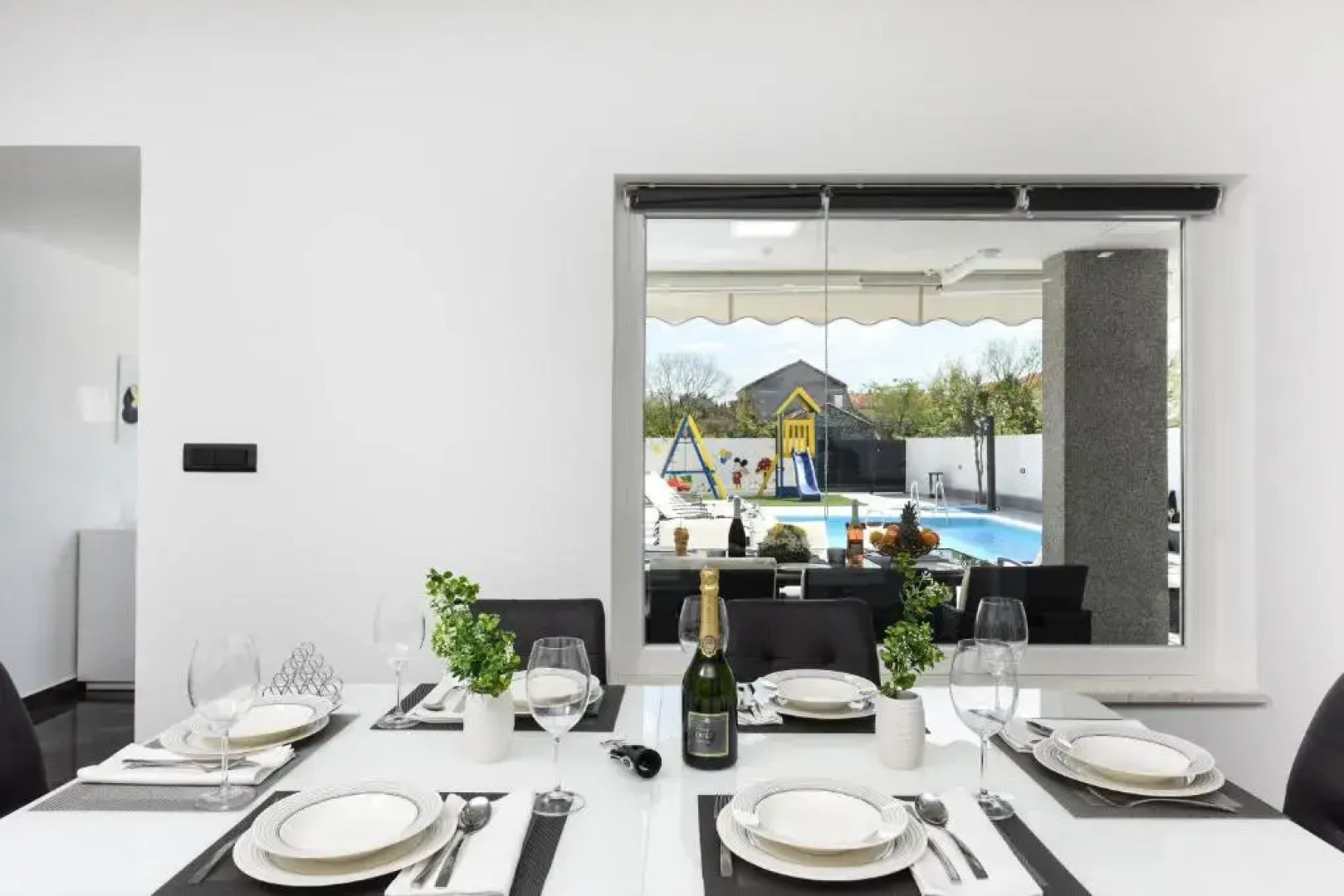 Villa Mare - with HEATED POOL