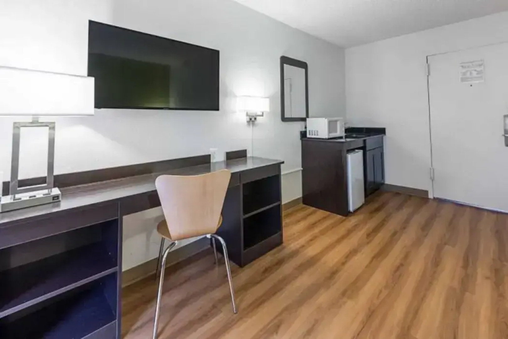 Motel 6 Warminster, PA