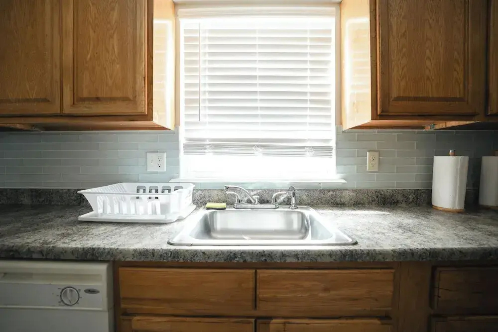 Newark Liberty Gem Brick House Apt 3