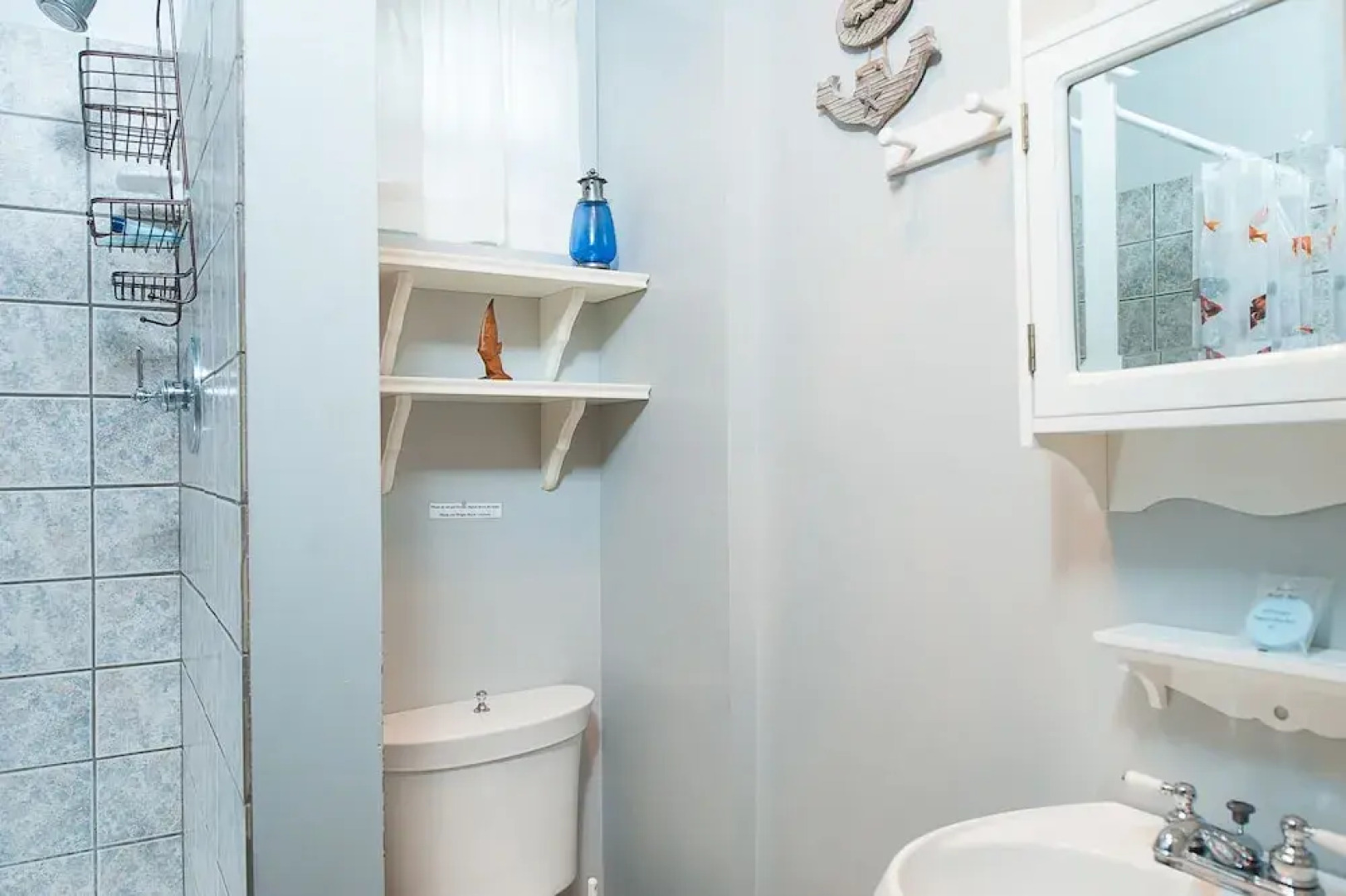 Breeze 1 Br cottage by RedAwning