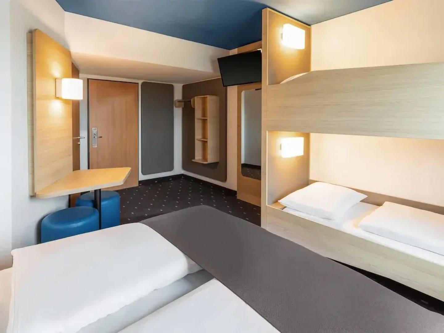 B&B Hotel Frankfurt-Hahn Airport
