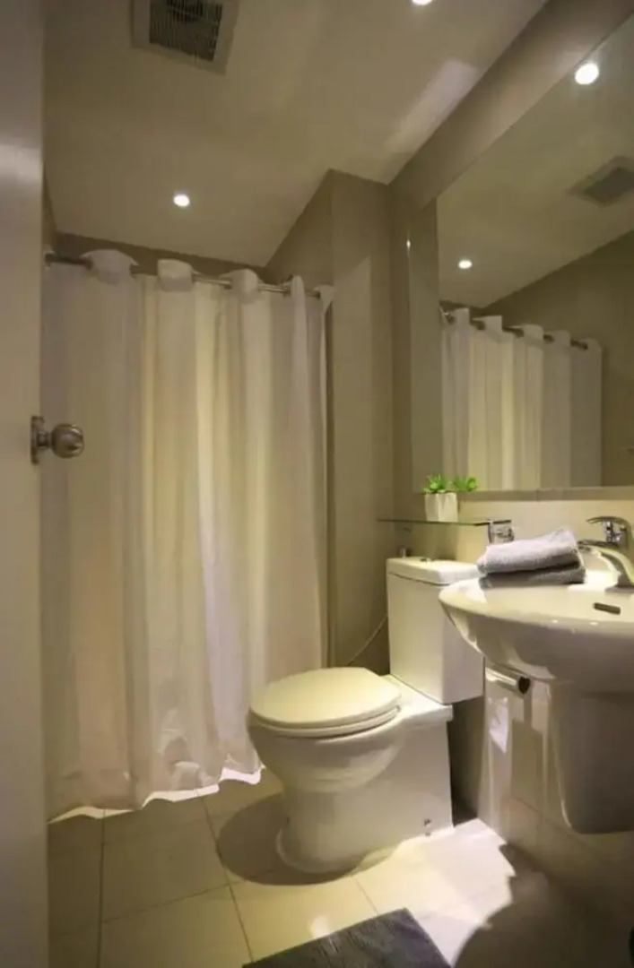 Maui Condotel @ Azure Urban Resort Residence